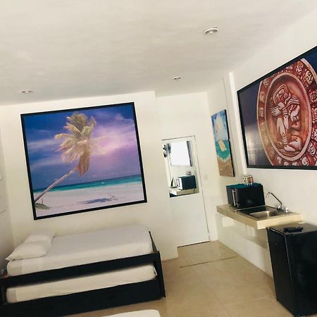 Easy Hotel Плая-дель-Кармен Экстерьер фото