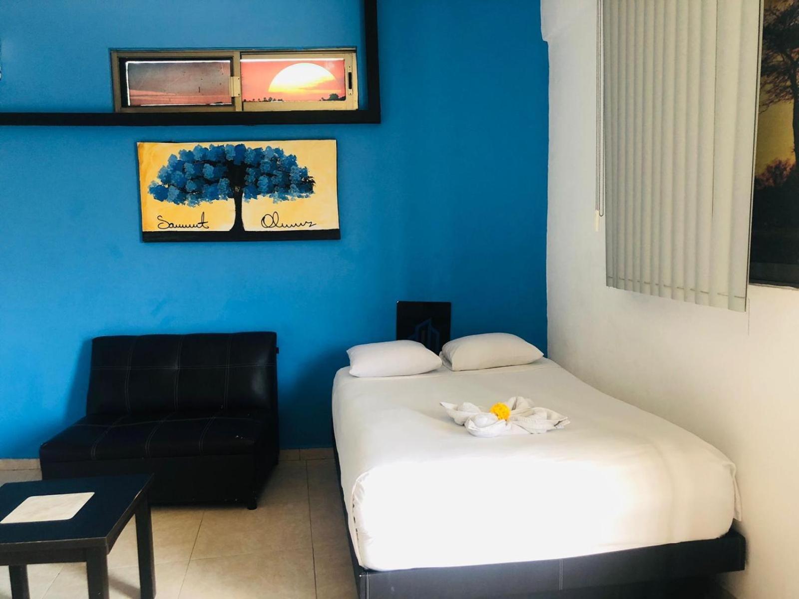 Easy Hotel Плая-дель-Кармен Экстерьер фото