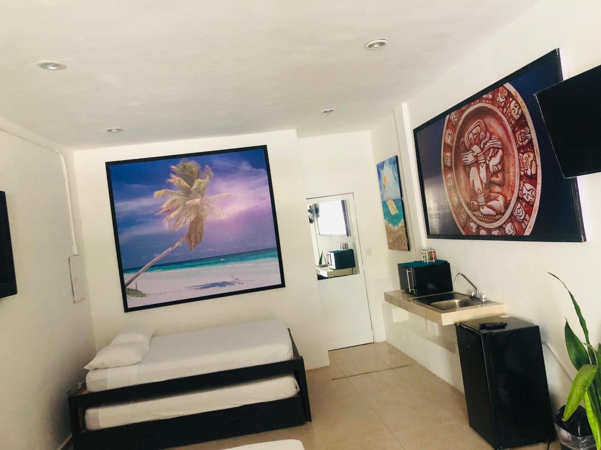 Easy Hotel Плая-дель-Кармен Экстерьер фото